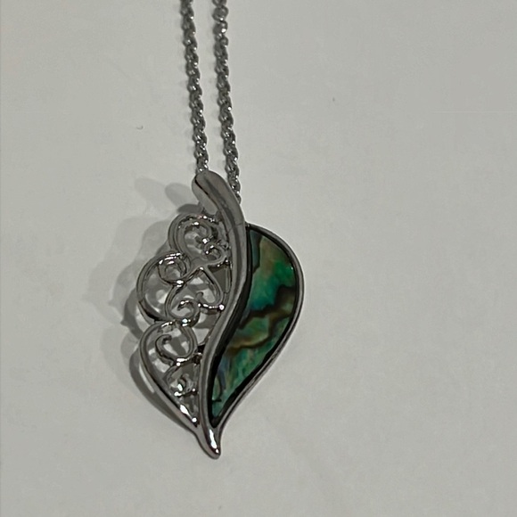 Jade Turquoise Pendant on Silver Necklace - Picture 2 of 5